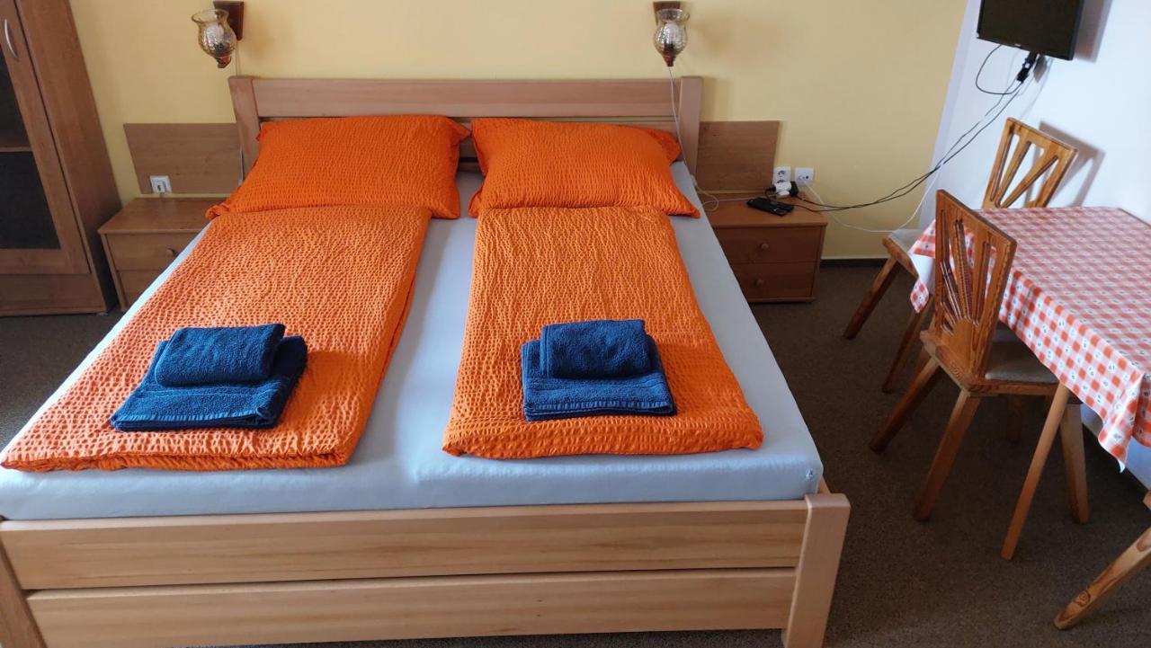 Rozmberska Basta Hotel Trebon Luaran gambar