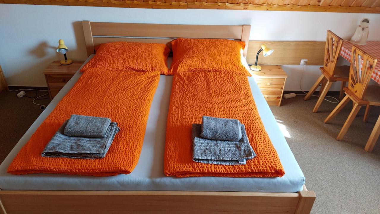 Rozmberska Basta Hotel Trebon Luaran gambar